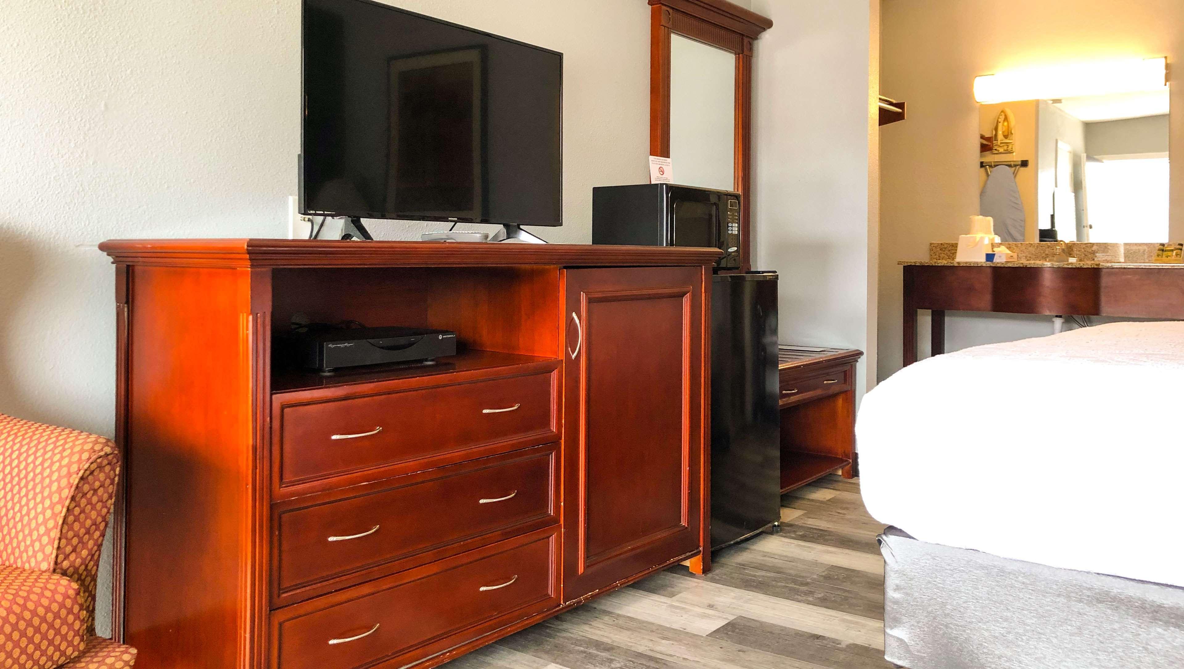 Sunrise Inn Уилямстаун Екстериор снимка