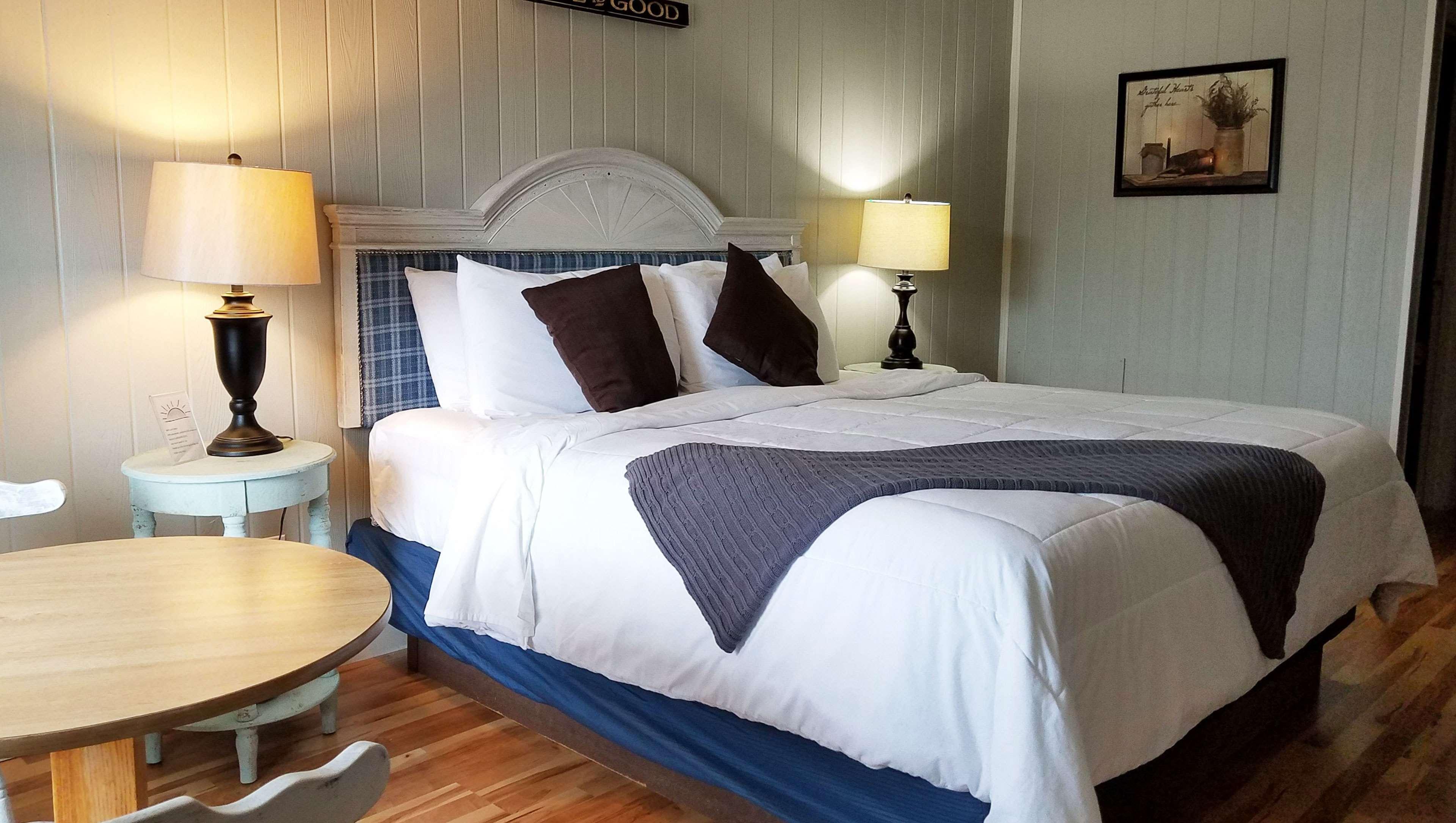 Sunrise Inn Уилямстаун Екстериор снимка